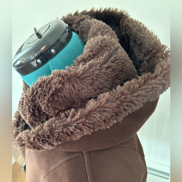 Jones New York Faux Suede Jacket with Faux Fur Trim and Hood, size Large - Picture 5 of 14